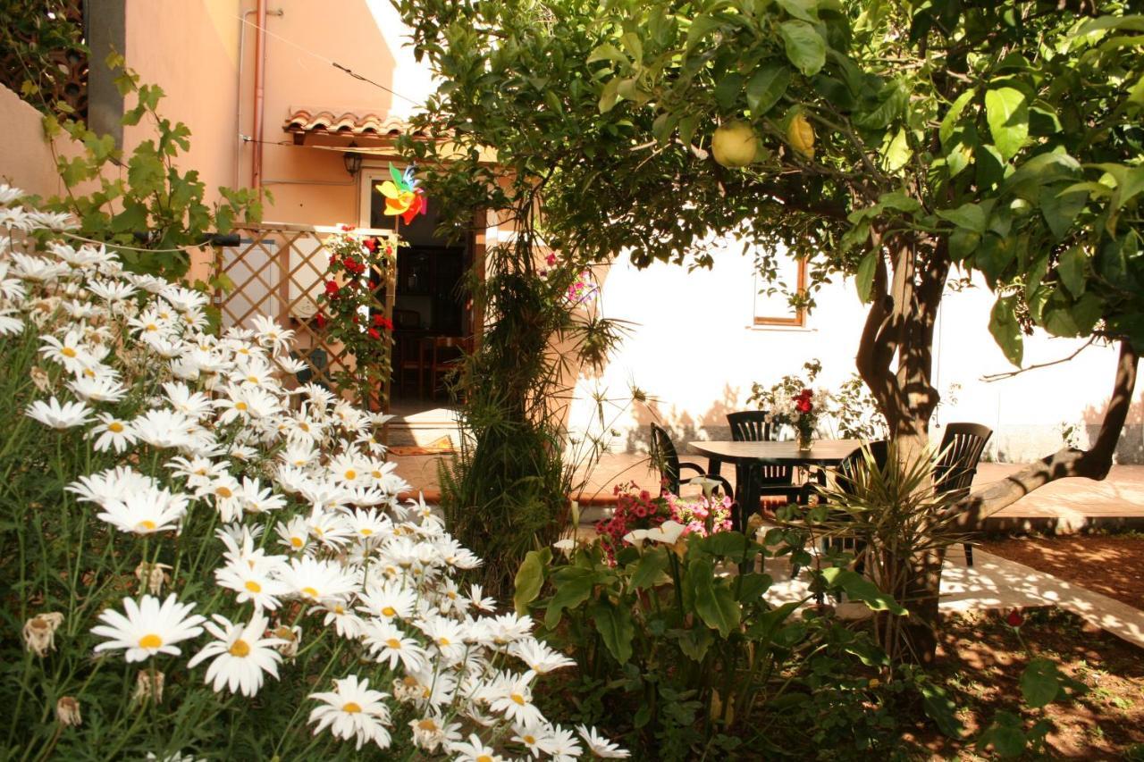 La Casa Dei Nonni Villa Iglesias Exteriör bild