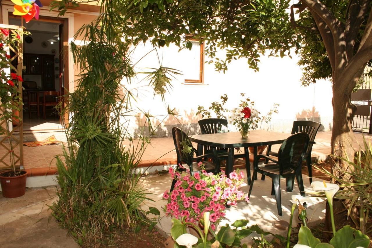 La Casa Dei Nonni Villa Iglesias Exteriör bild